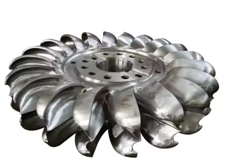 600 r/min Nenngeschwindigkeit Pelton-Wasserkraftanlage für Wasserkopf Reichweite 100m-800m und Entladung von 0,385m3/s